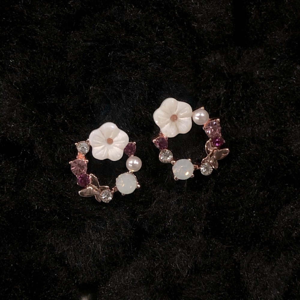 White Flower Ring Stud Earrings